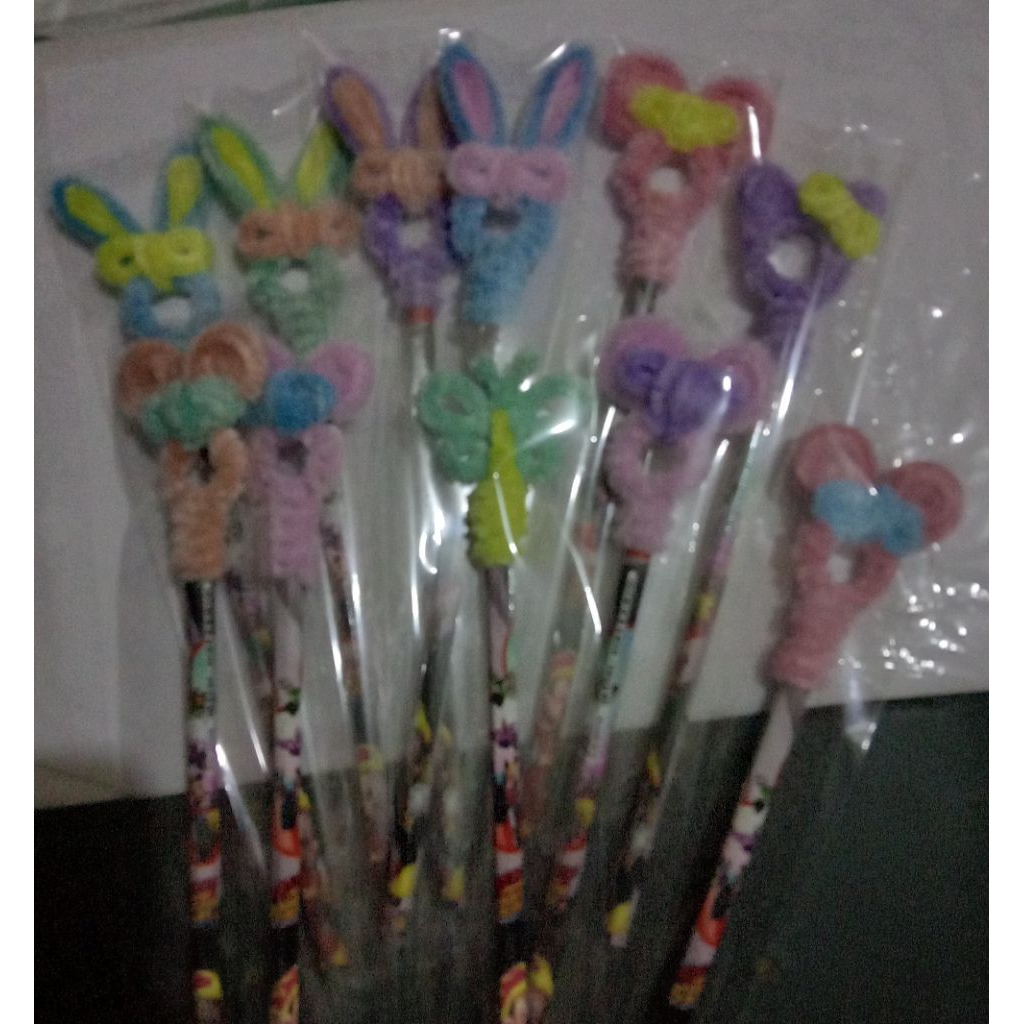 

pensil hias karakter kawat bulu