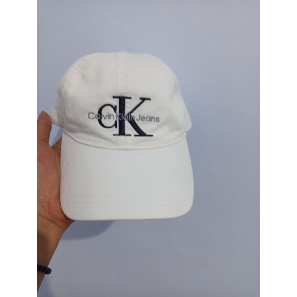 topi calvin klein secondori