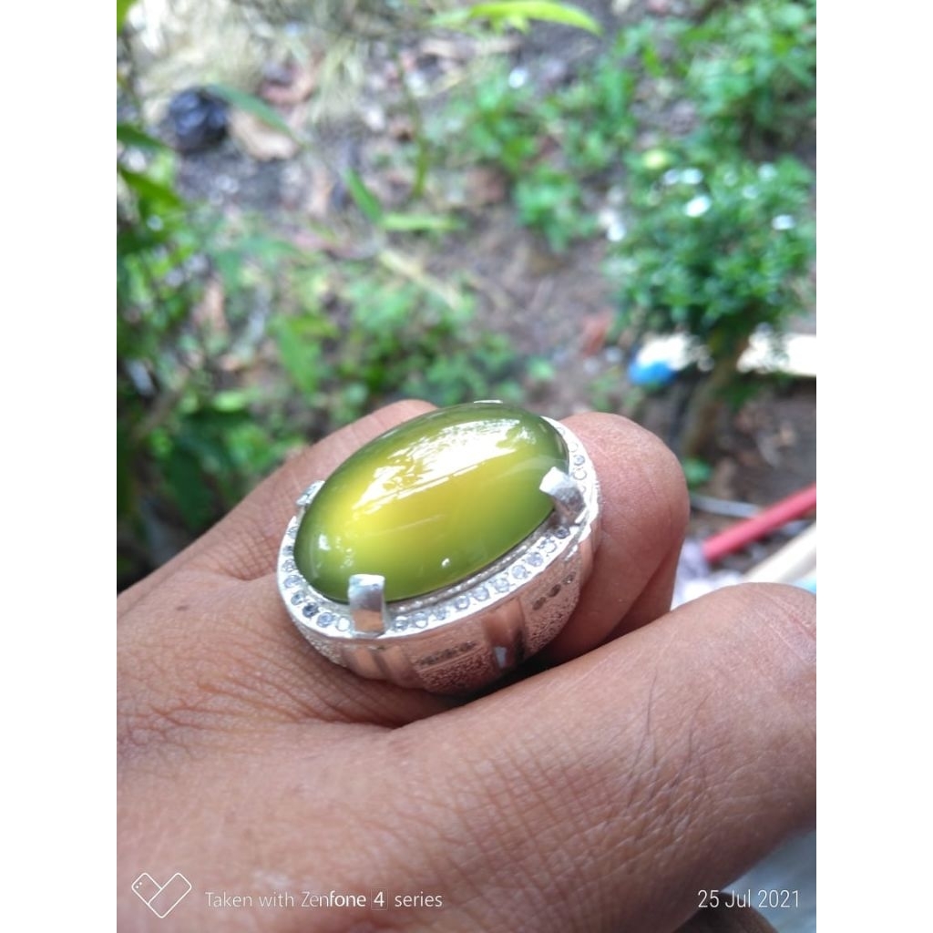 Batu Natural Sungai Dareh Pucuk Pisang Lose Stone Crystal