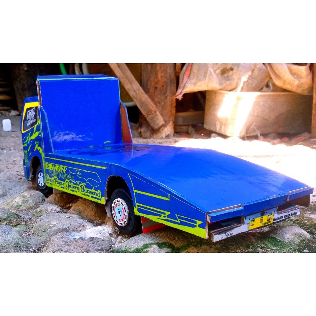 truk towing biru skala 20