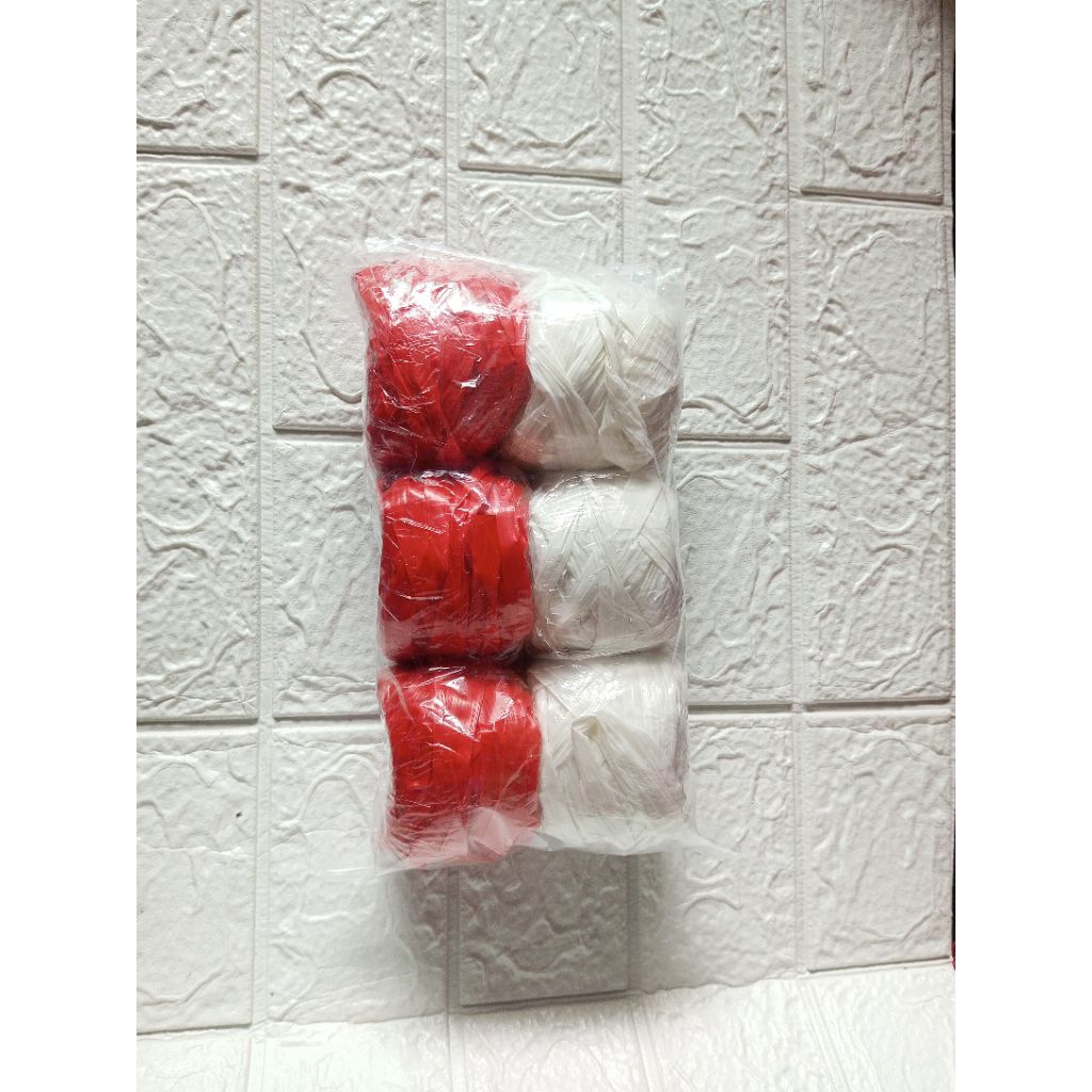 

TALI RAFIA KECIL WARNA MERAH PUTIH TALI PLASTIK RAPIA WARNA WARNI