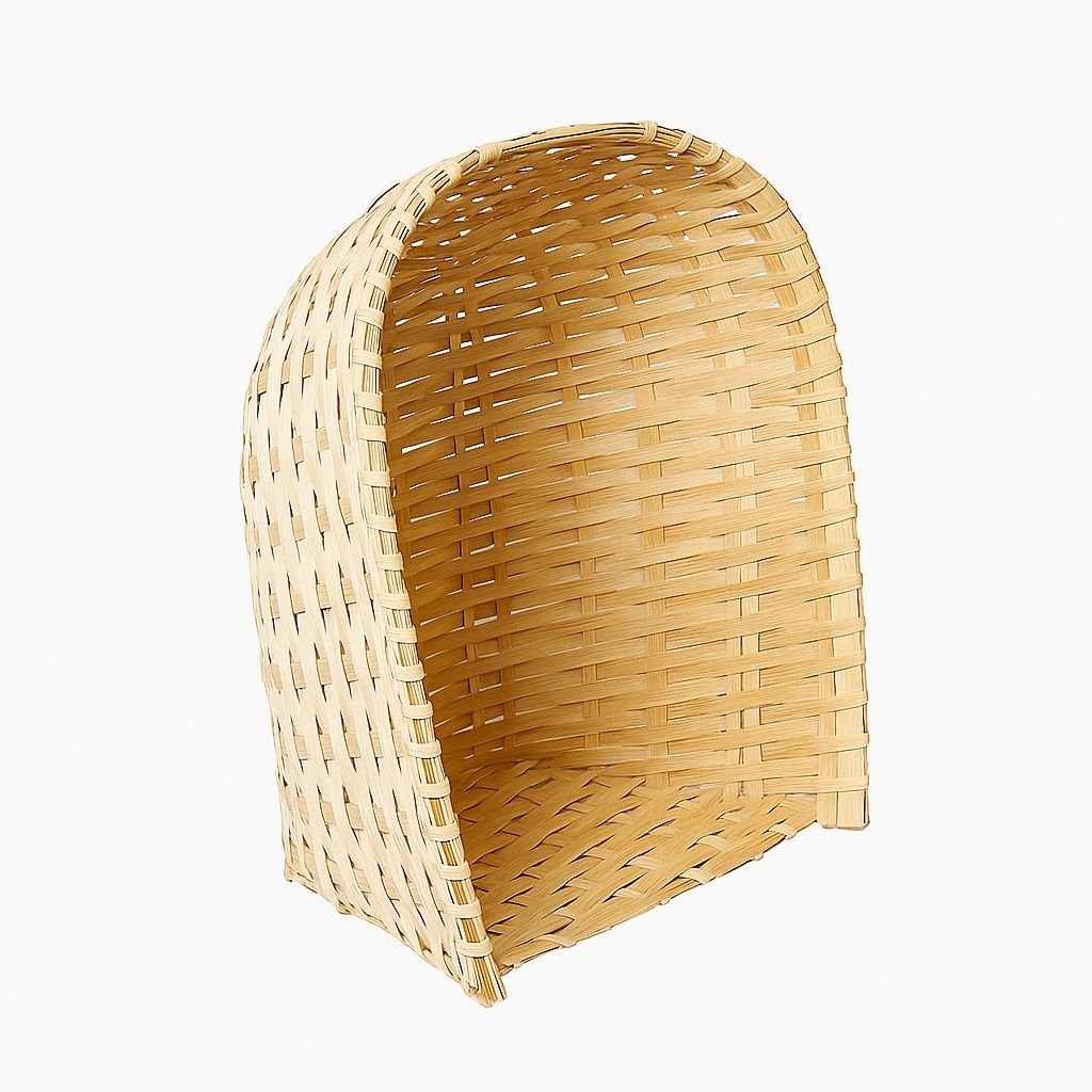 Pengki dari Bambu Anyaman – Alat Angkut Tradisional Serbaguna