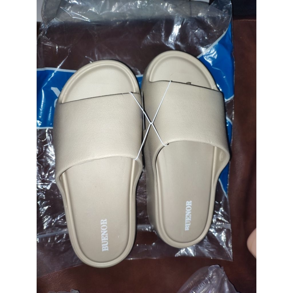 BUENOR SANDAL KARET SIZE 38/39