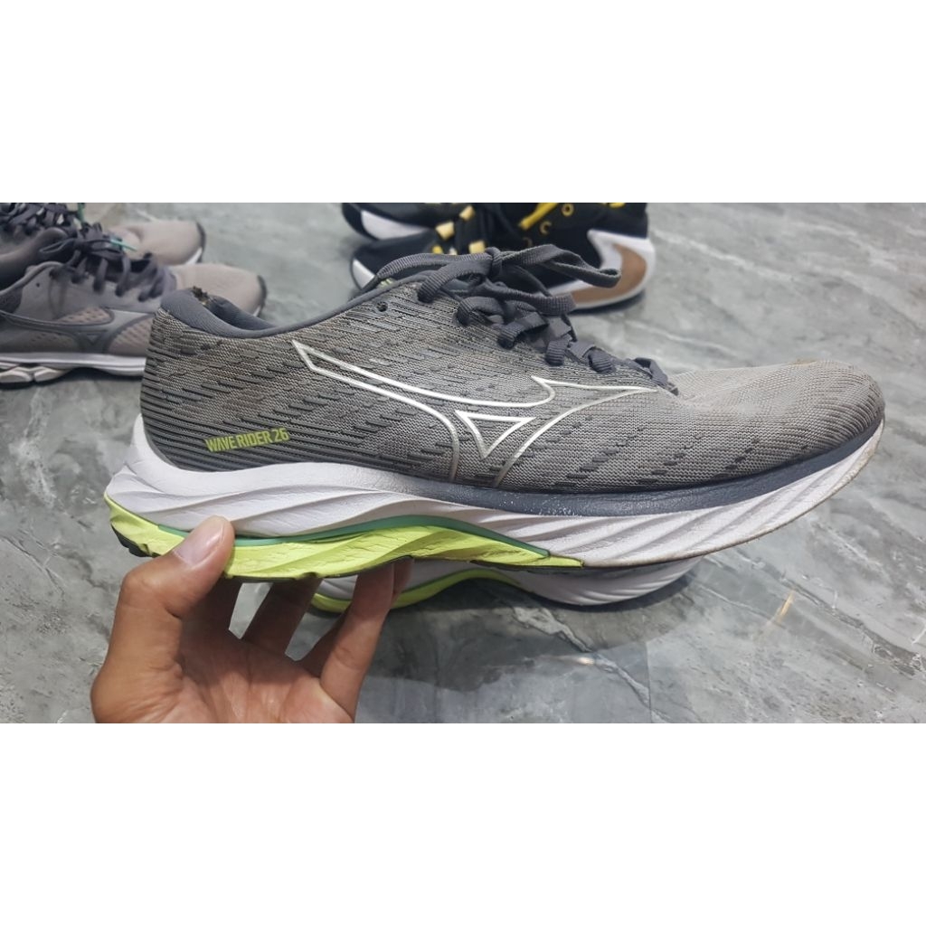 sepatu volly second 41