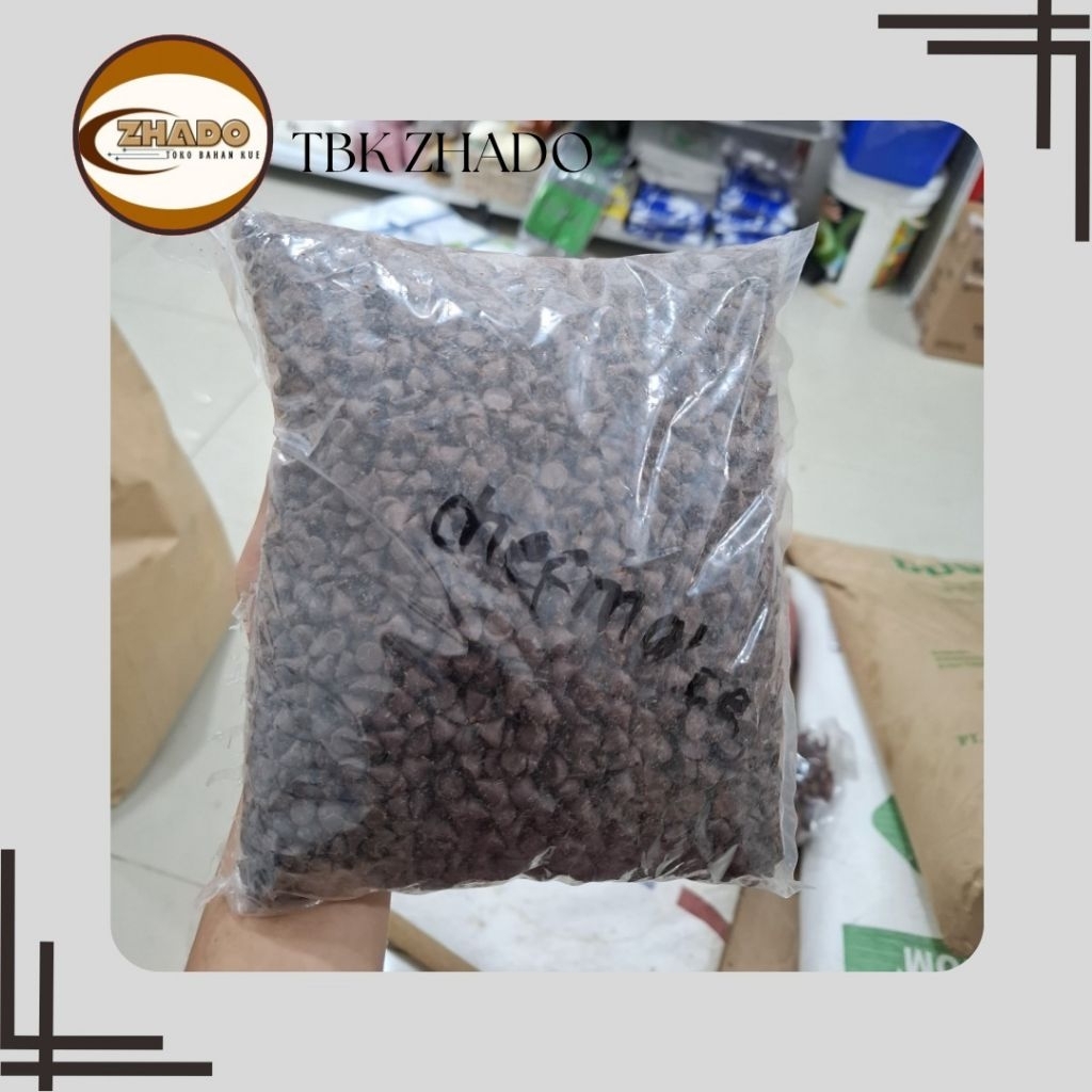 

Chefmate Chip Dark 1kg & 500g Repack Chocochip Chocolate Compound