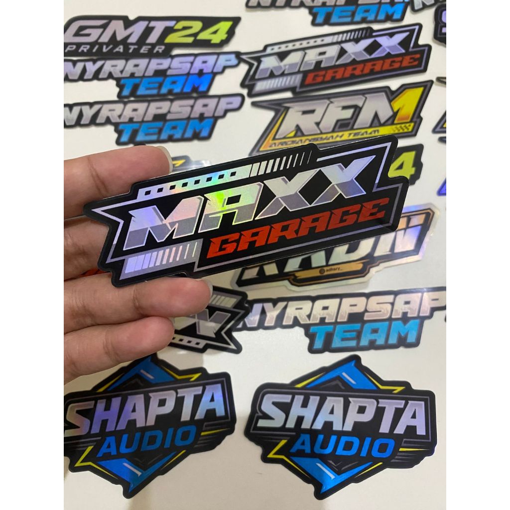 

Stiker Hologram Diecut dan Kisscut / Lembaran vinyl bentuk sesuai pola gambar design suka suka murah tanpa minimal