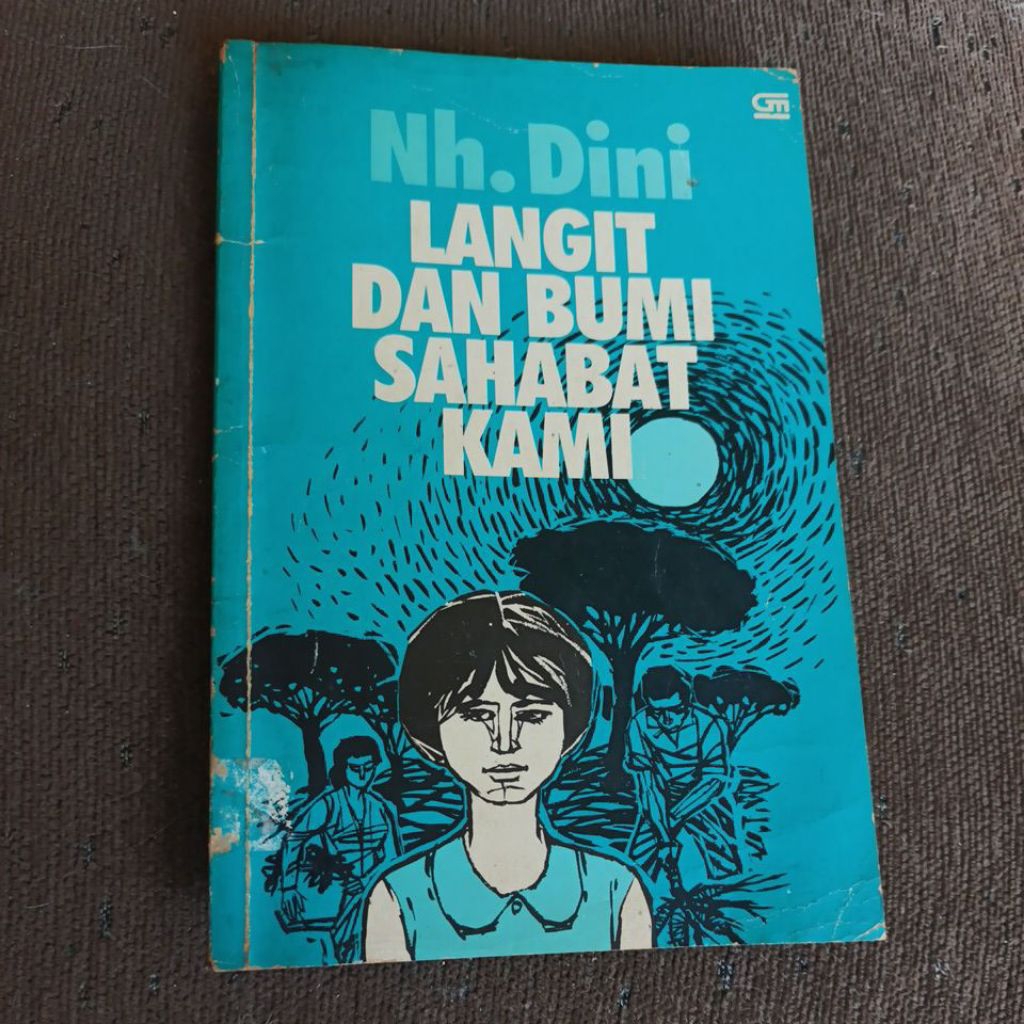 Langit dan Bumi Sahabat Kami - Nh. Dini • Preloved, Original •