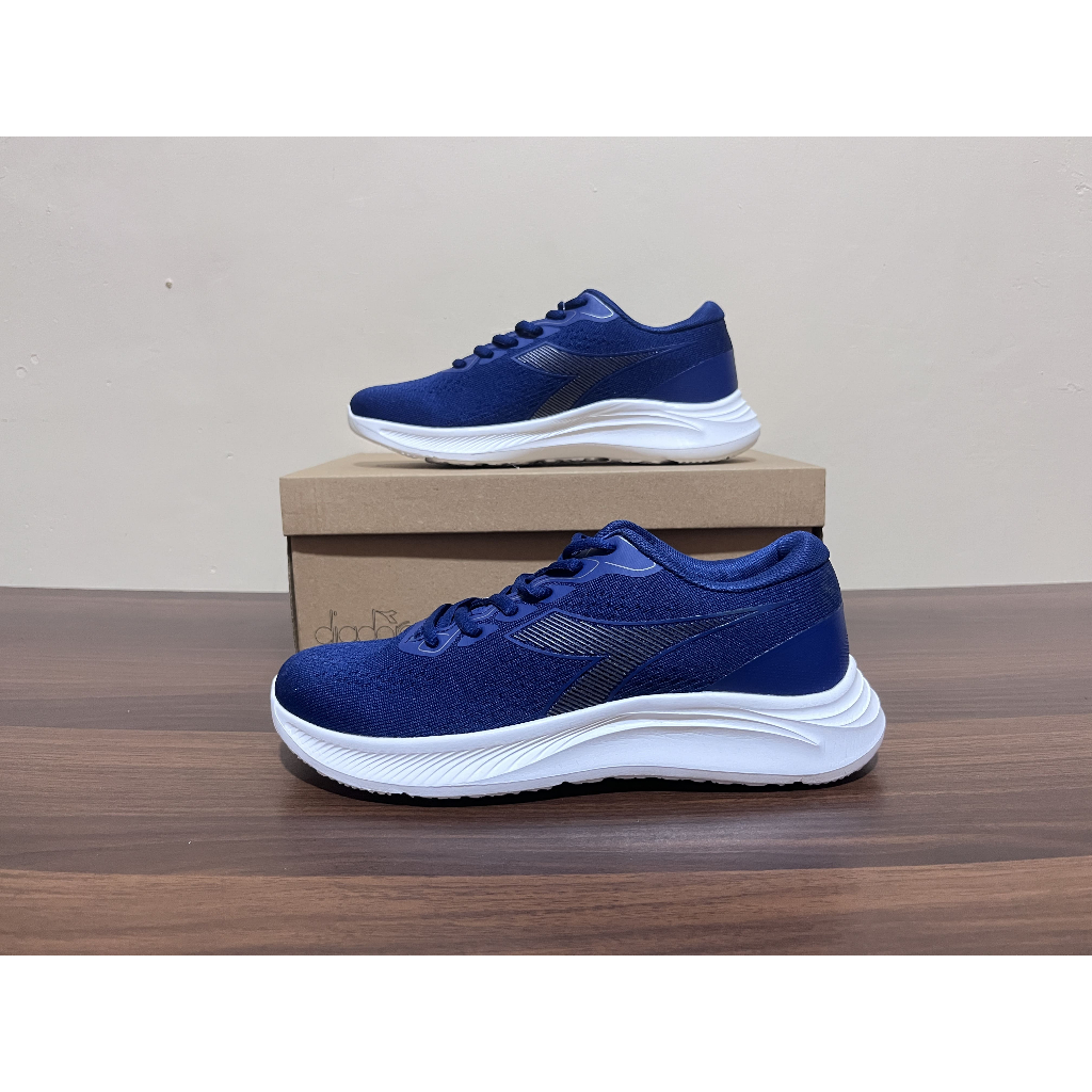 Sepatu sekolah olahraga casual pria Diadora Malco Navy Biru Original