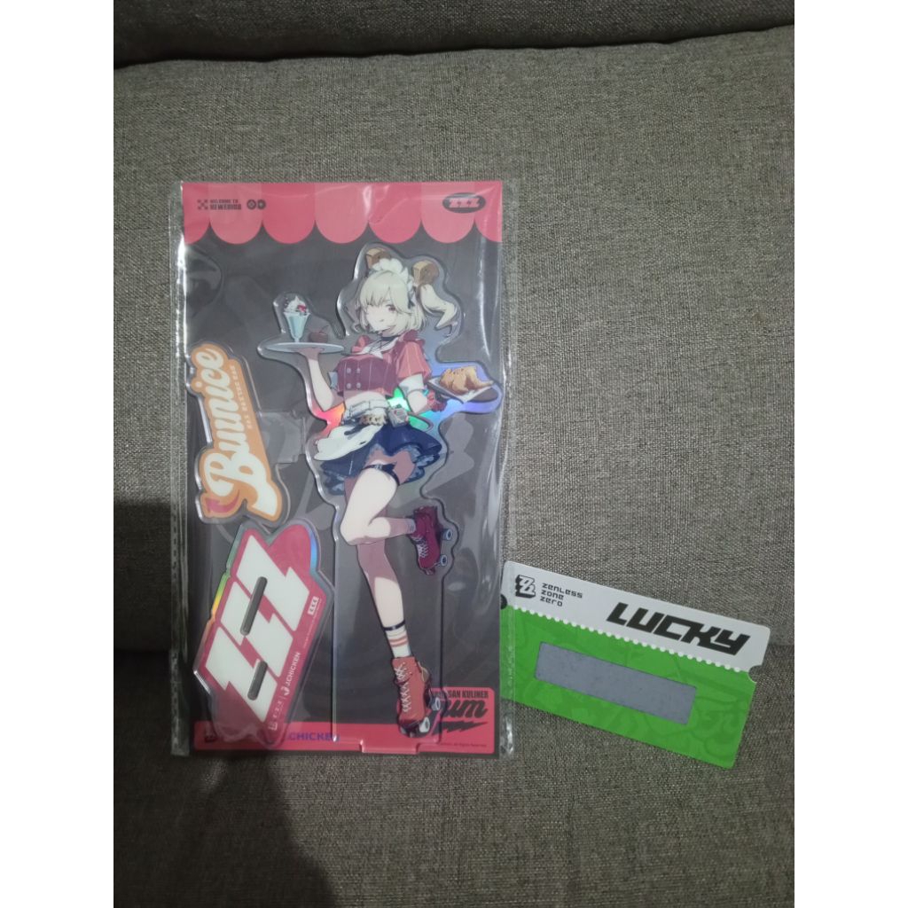 Acrylic Standee Burnice JChicken ZZZ