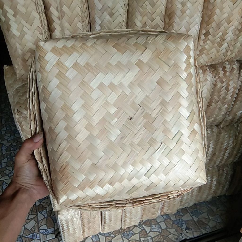 besek bambu 25x25 termurah,box catering makanan,hampers,dll