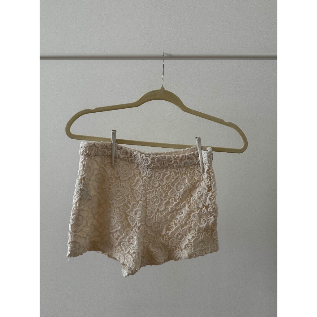 Forever21 Celana Pendek Lace