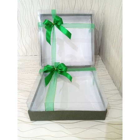 

kotak hantaran/kotak kue/kotak mika ukuran 30x30