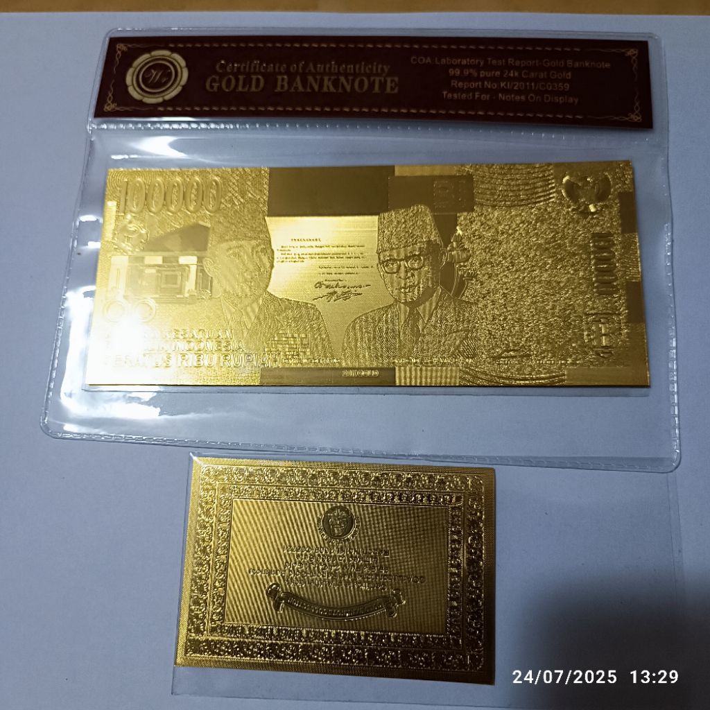 Replika uang gold foil 100000 Soekarno Hatta Emas plus sertifikat & sampul