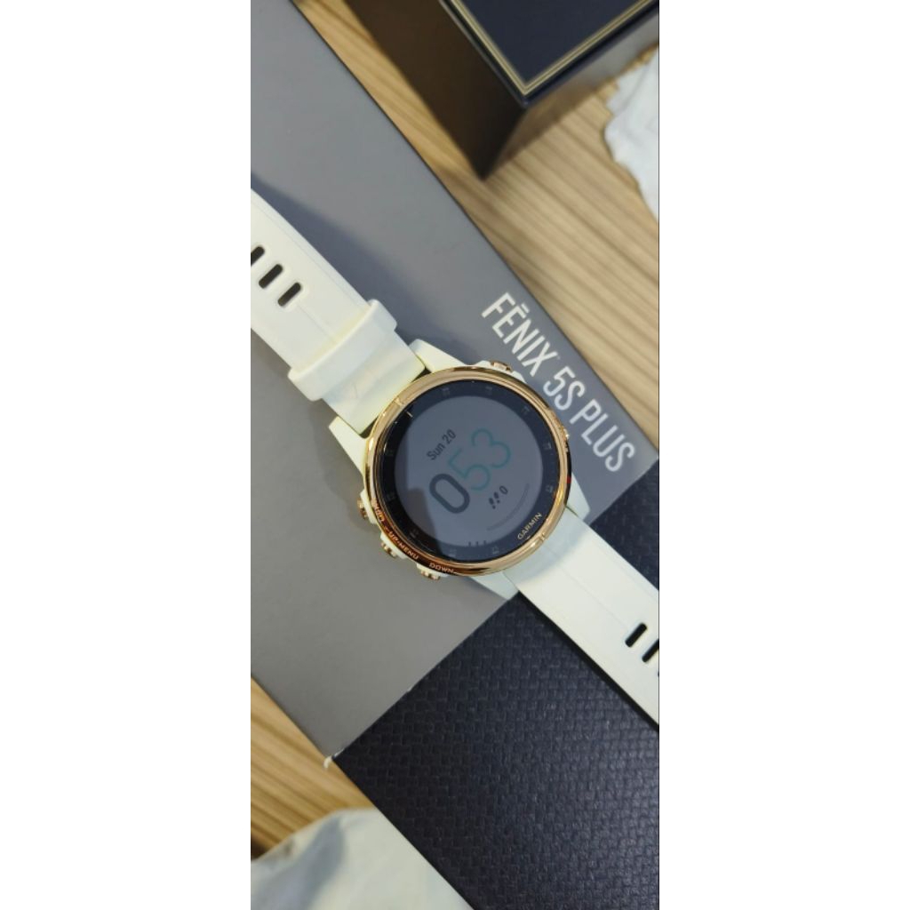 Garmin Fenix 5S plus Gold 42mm muluss second Smartwatch Second / bekas
