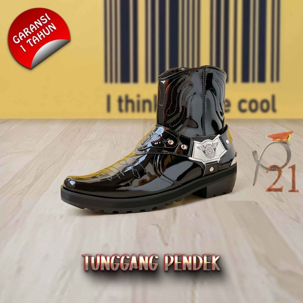 Sepatu P21 Tunggang Pendek