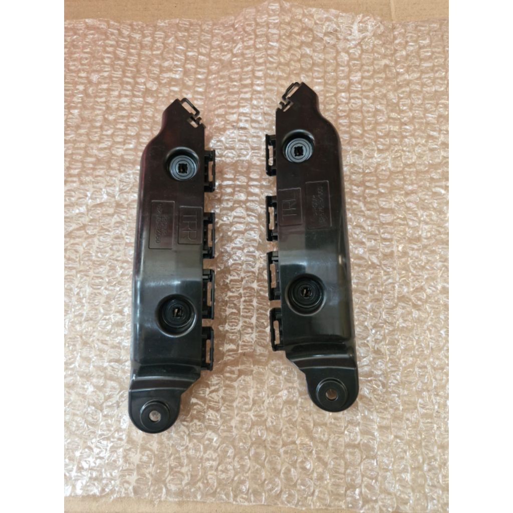 breket bemper depan Rocky Raize