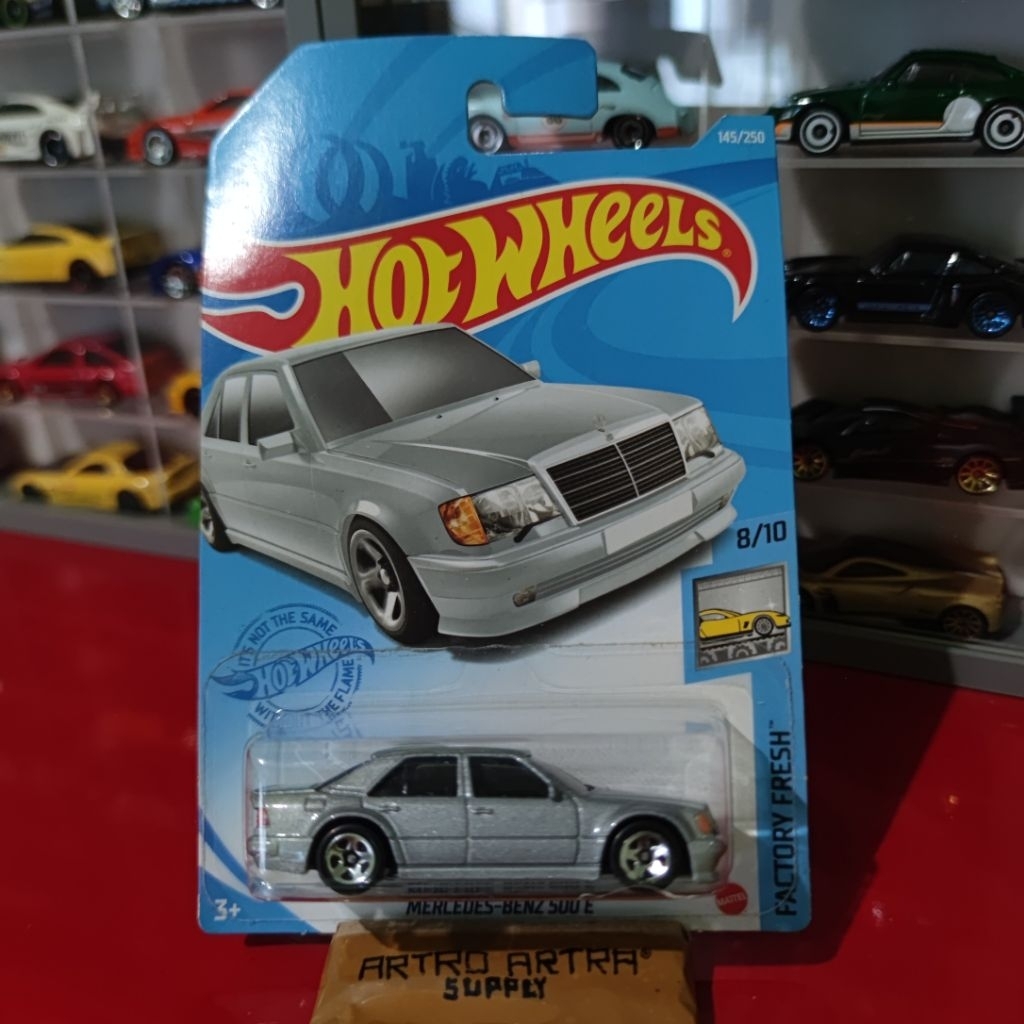 Hot Wheels Mercedes Benz 500e Silver Abu
