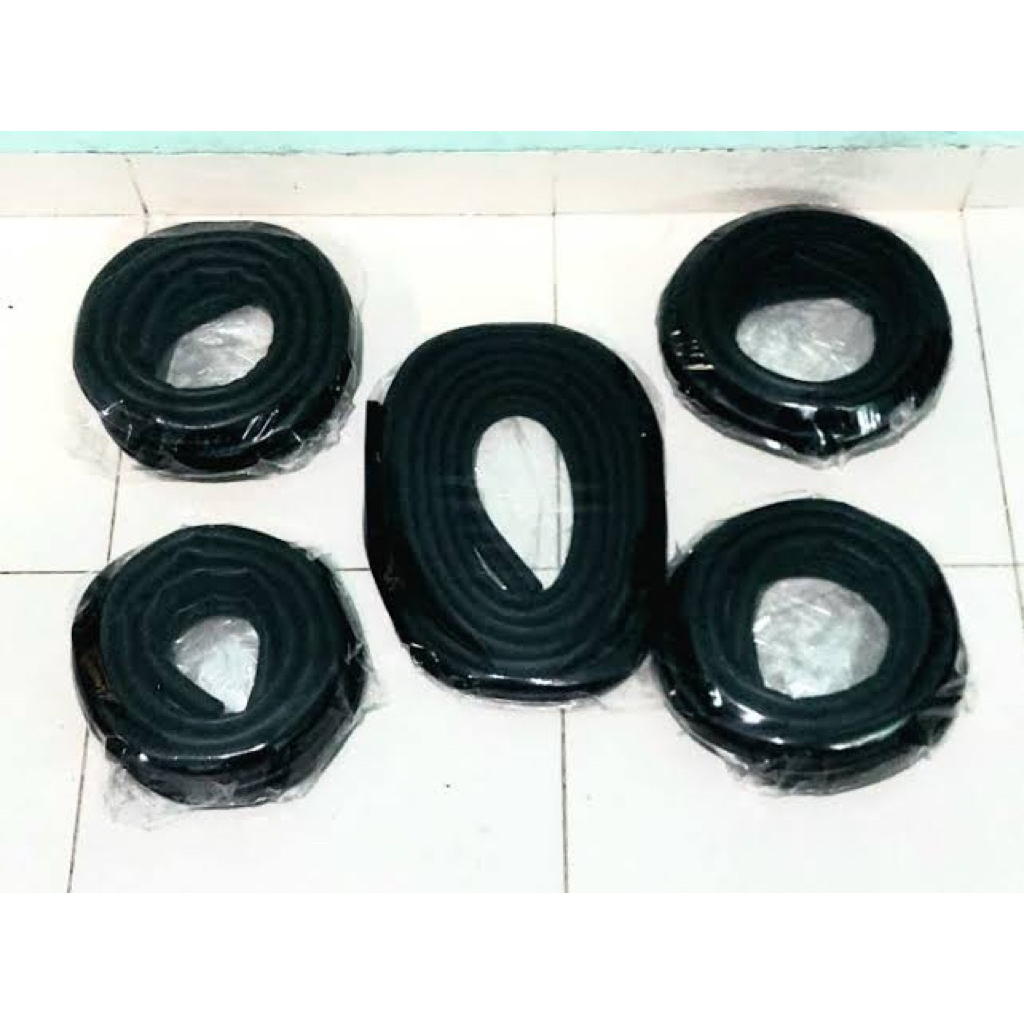 KARET PINTU BODI DAN BAGASI MOBIL TARUNA