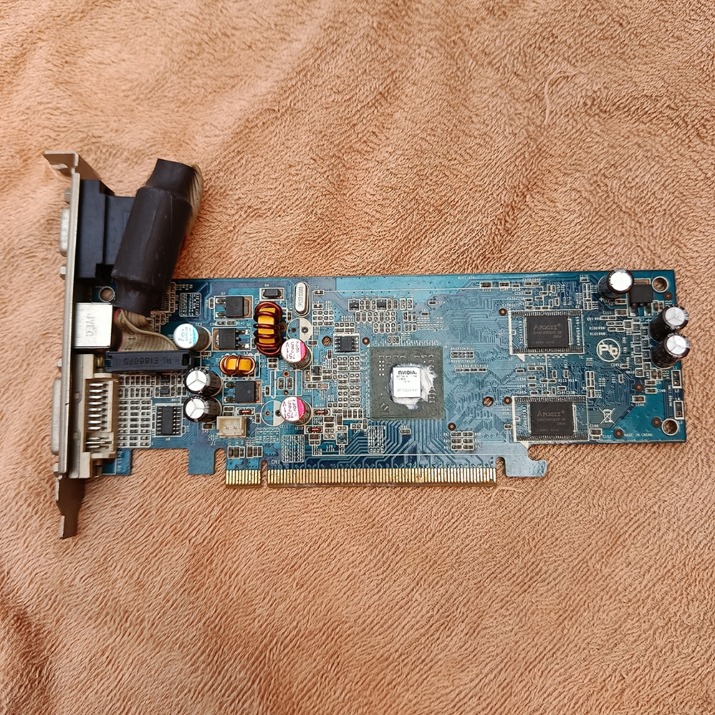 (RUSAK) VGA CARD NVIDIA GEFORCE 7200 GS 256mb 64-Bit DDR2