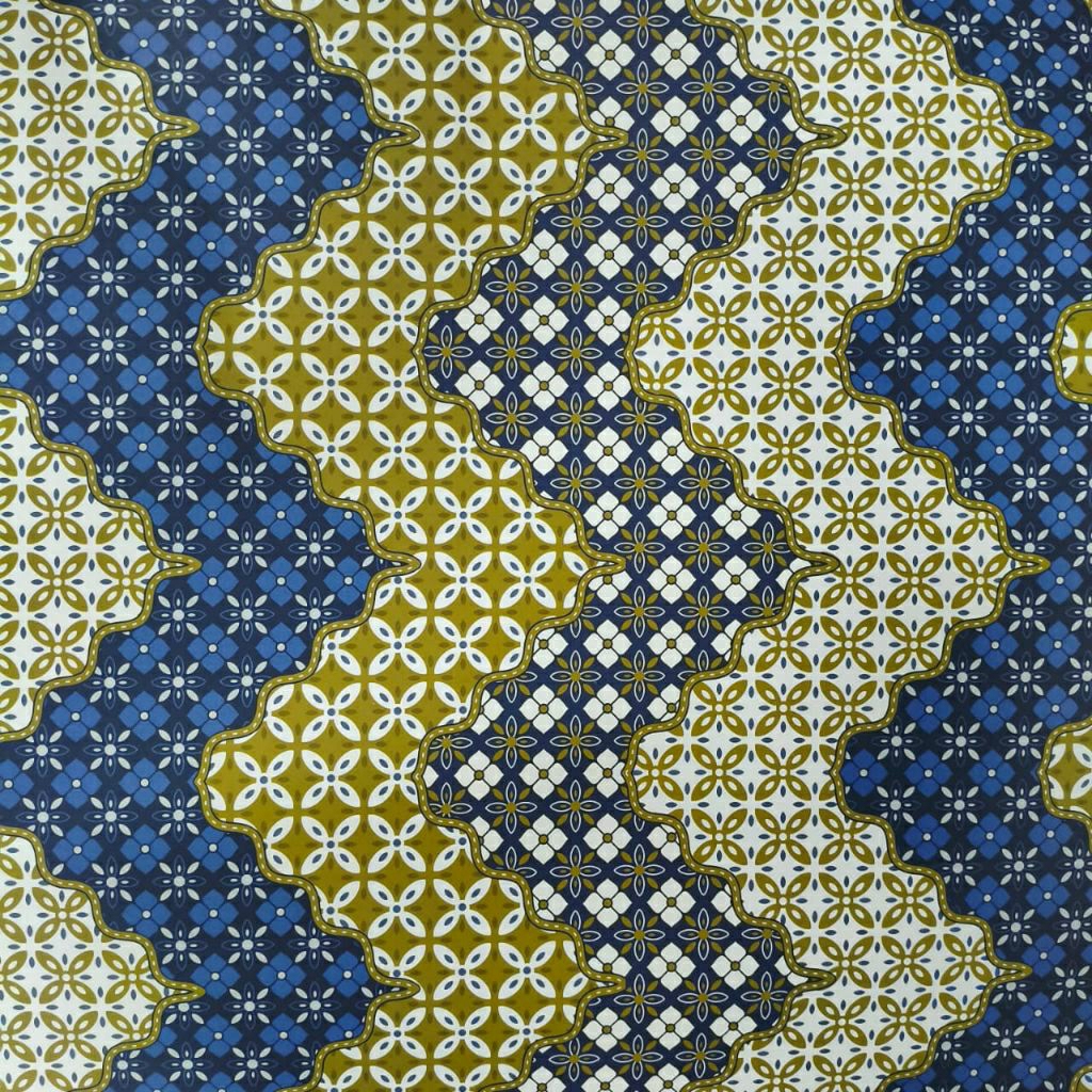 

Kertas Kado Jumbo Sansan Wawa Motif Batik - SW 663