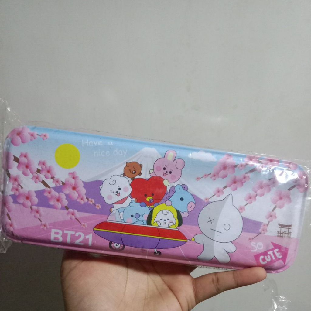 

kota pensil BT21