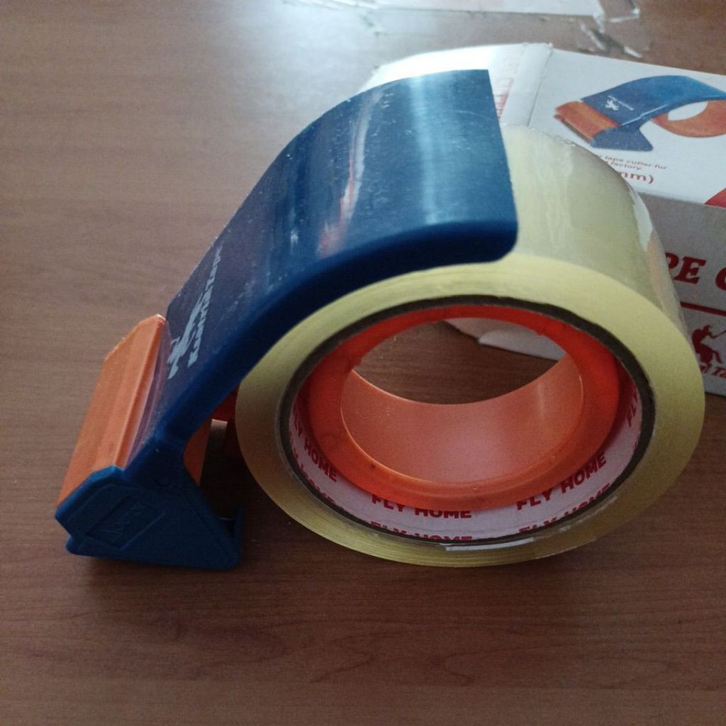 

Tape cutter dan lakban