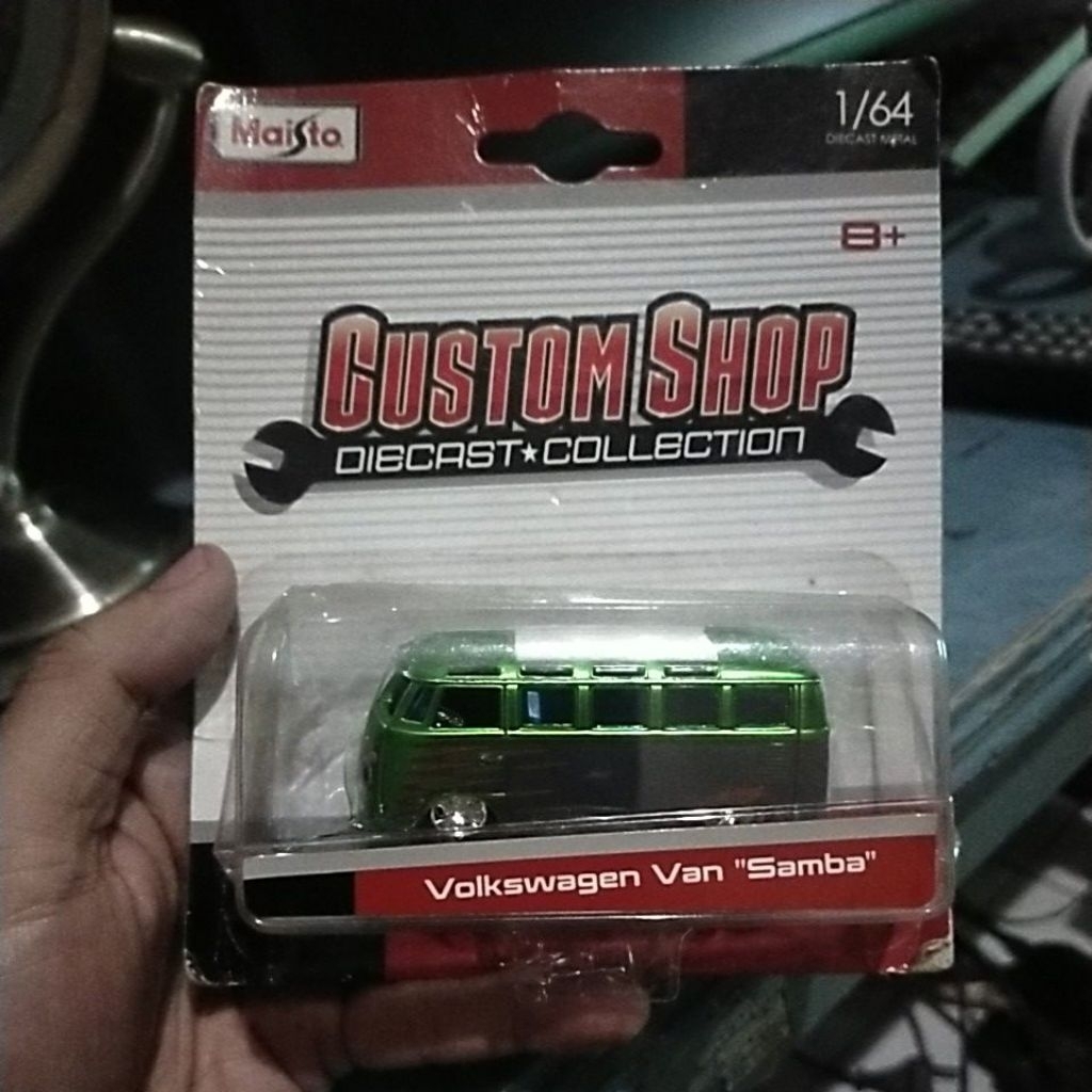 Maisto Vw Samba Custom Shop
