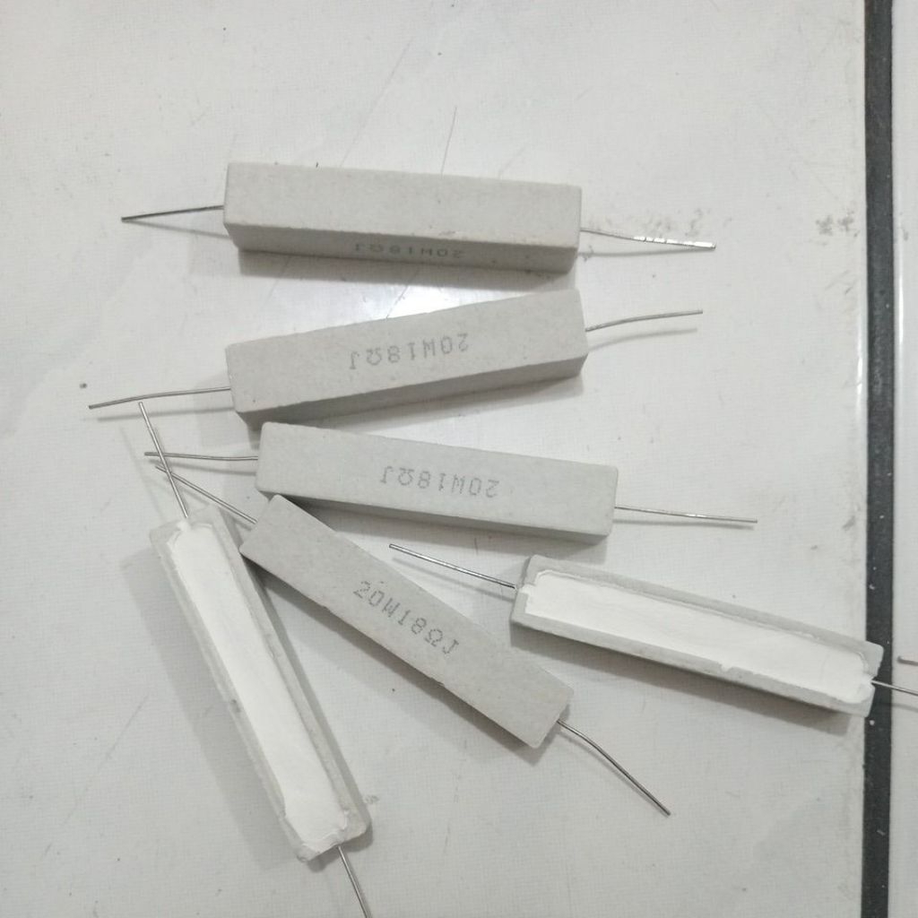 Resistor kapur 20W 18 Ohm(1R8)