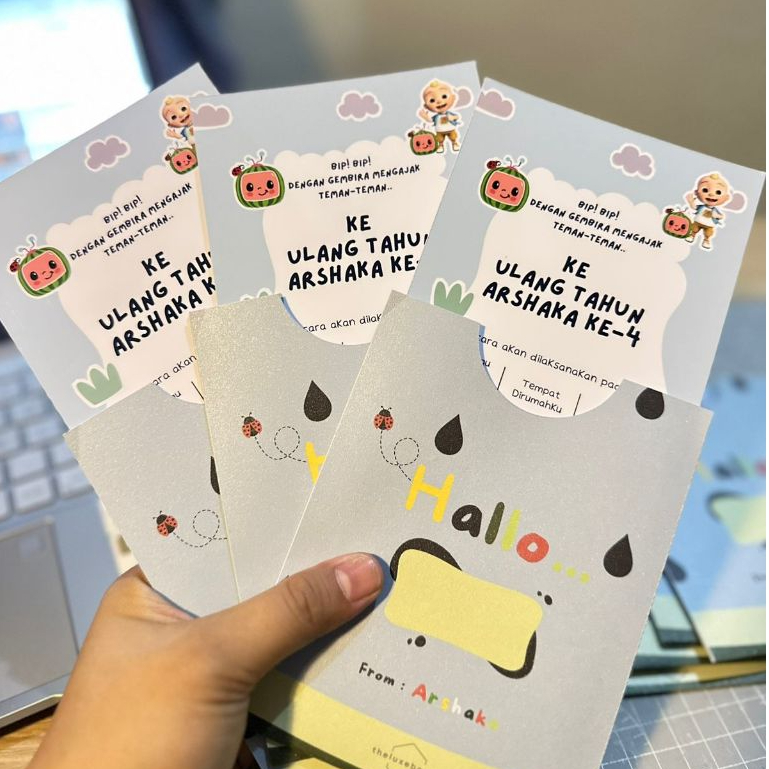 

Undangan Ulang Tahun Tema Cocomelon (Undangan + Amplop)