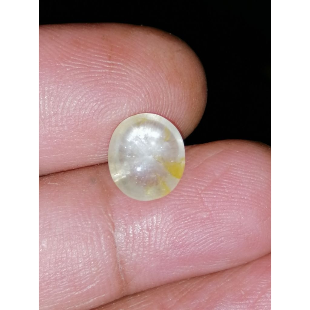 natural yellow star sapphire srilanka
