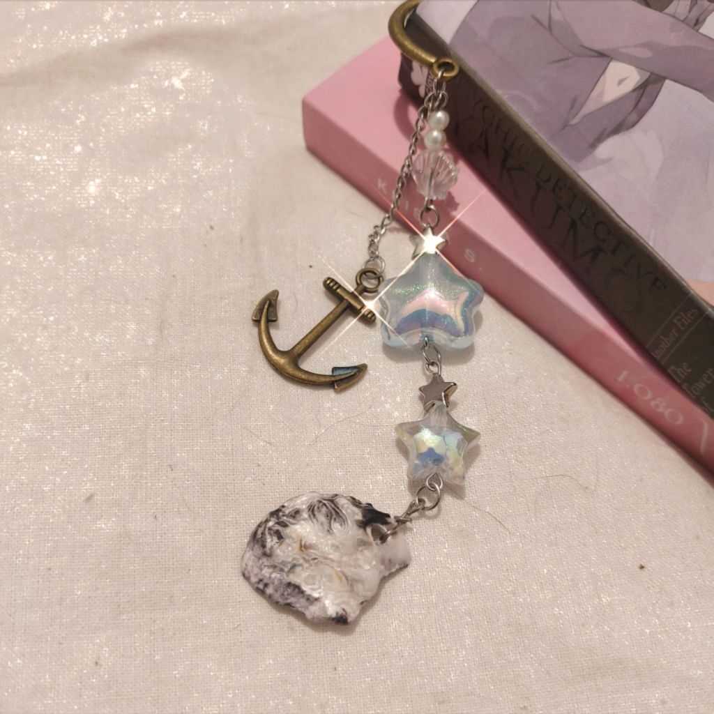 

bookmark kerang aesthetic