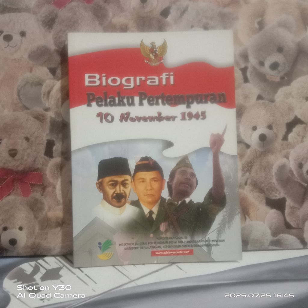 Buku Biografi Pelaku Pertempuran 10 November 1945 - Original