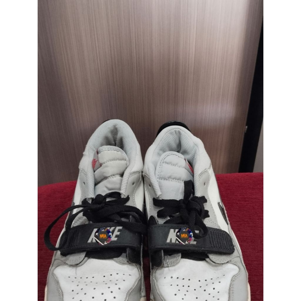 Sepatu_Second Size 42