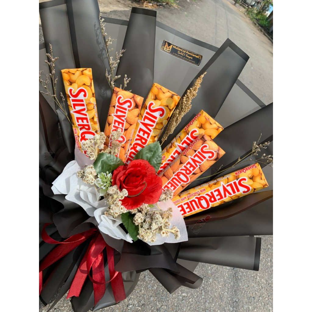

Buket coklat silver queen 6 pcs cantik banget by Moccaflorist
