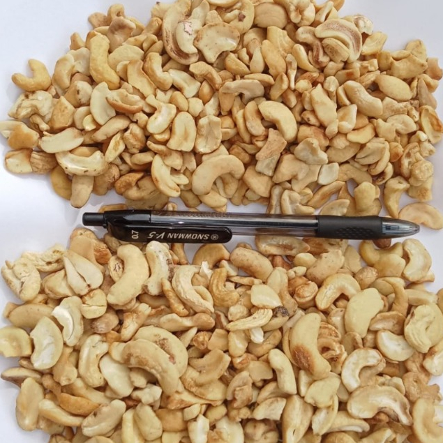 

Kacang Mede Belah Dua Mete Pecah Dua Mentah 1/2 Kg ( WS-2 Grade 2 )