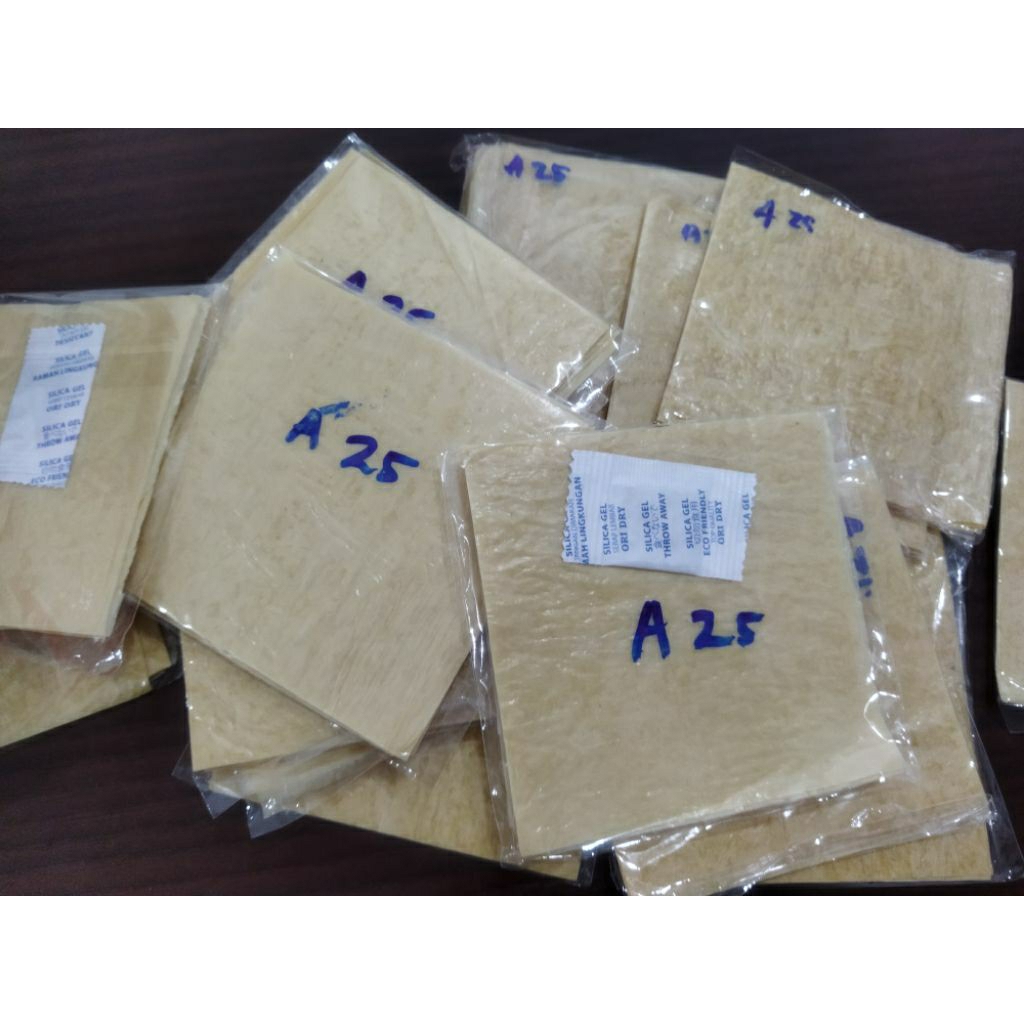 

Kulit tahu 25 lembar polos super ukuran 10x10 dan 12x12 cm