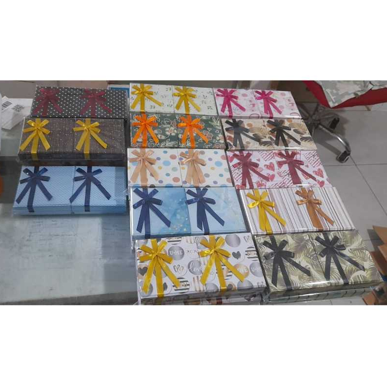 

Kotak Antam 10x10x3cm