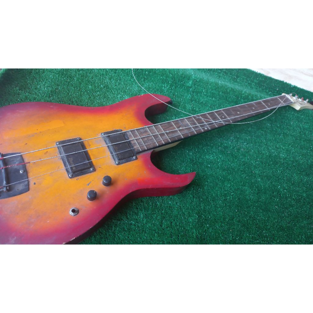 Gitar Bass Ibanez