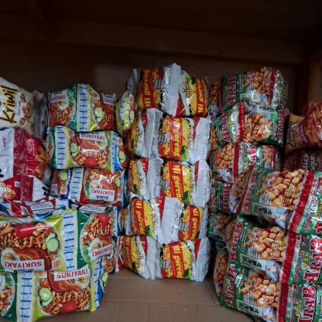 

(bisa request) snack 1 dus isi 4 renceng bisa mix