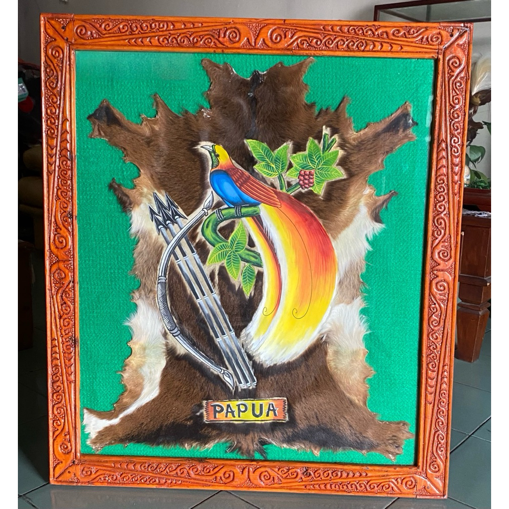 Hiasan Pajangan Papua Burung Cenderawasih