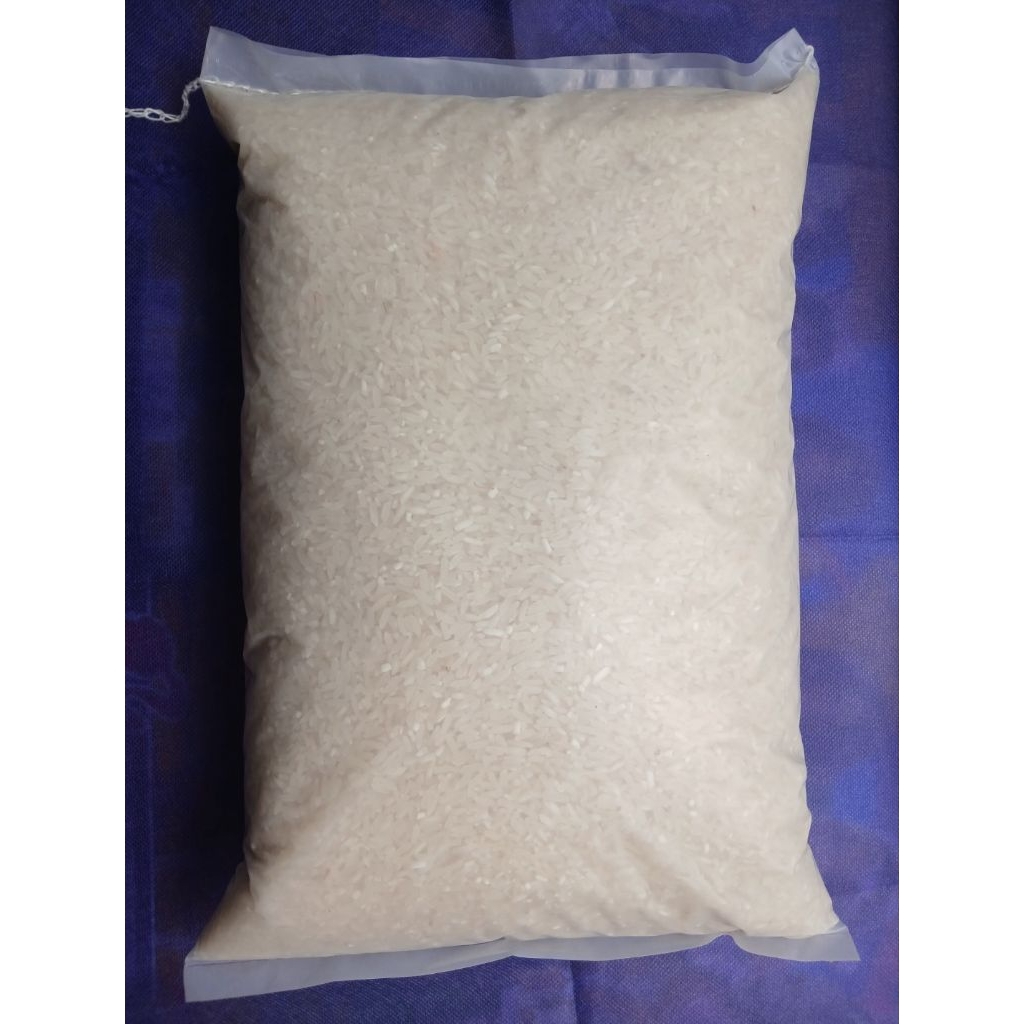 

beras premium pulen tanpa merk 1L-2L