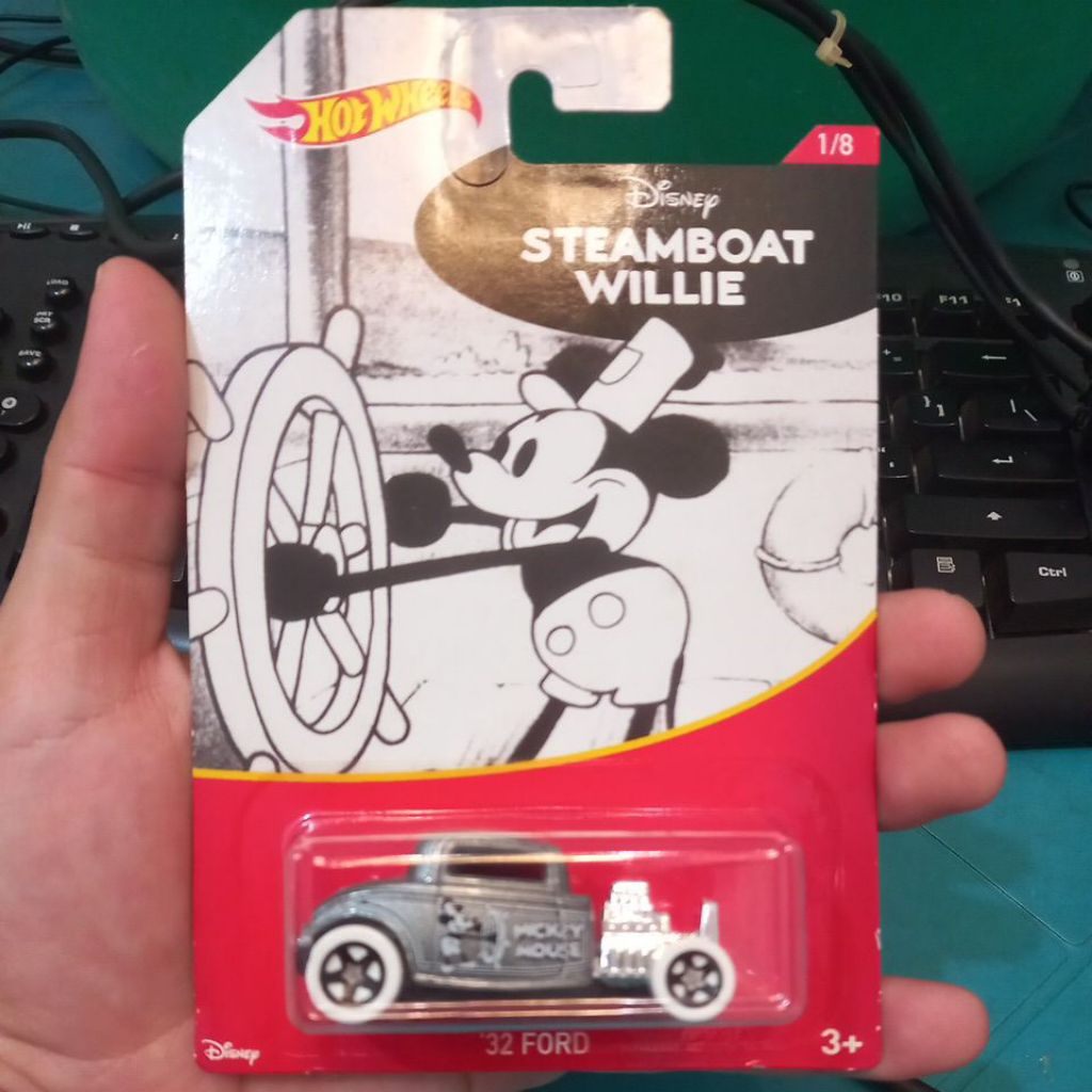 Hot Wheels Mickey Mouse '32 Ford Disney Steamboat Willie Mulus