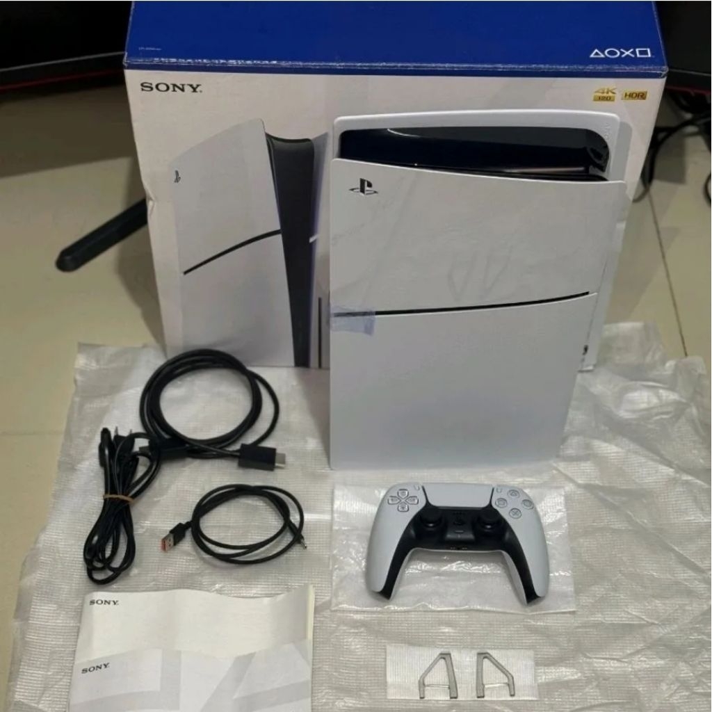 PS5 Slim Disc CFI-2000A Fullset Bersih Bonus Game Sharing FF7 Rebirth & Assassins Creed Shadow