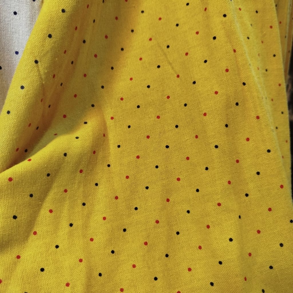Kain Linen Pure Motif Polkadot Hitam Merah – Cocok untuk Blouse, Outer, Dress - Kain Linen Motif Pol