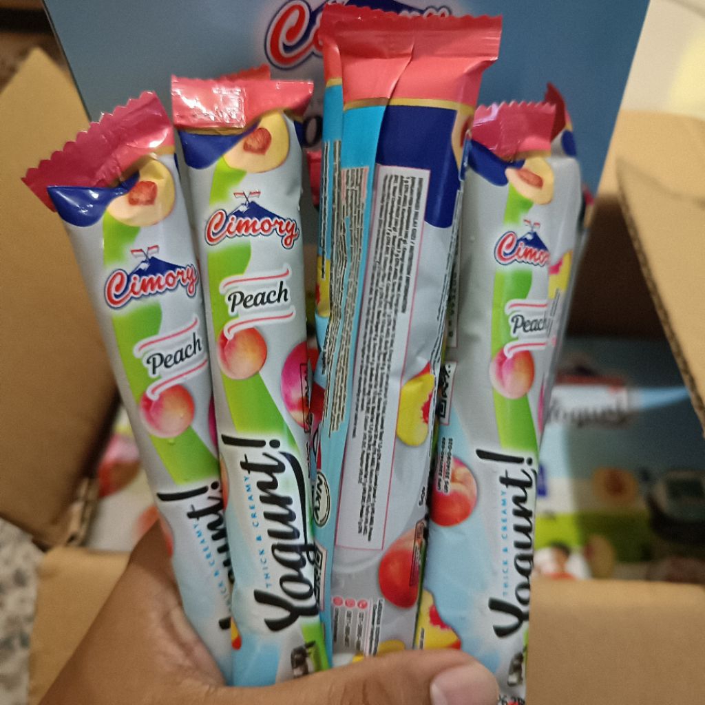 

PAKET 1 BOX [ISI 25] CIMORY YOGURT STICK 40G - PEACH