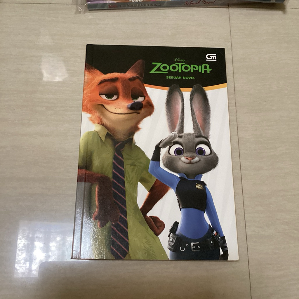 sebuah novel: zootopia