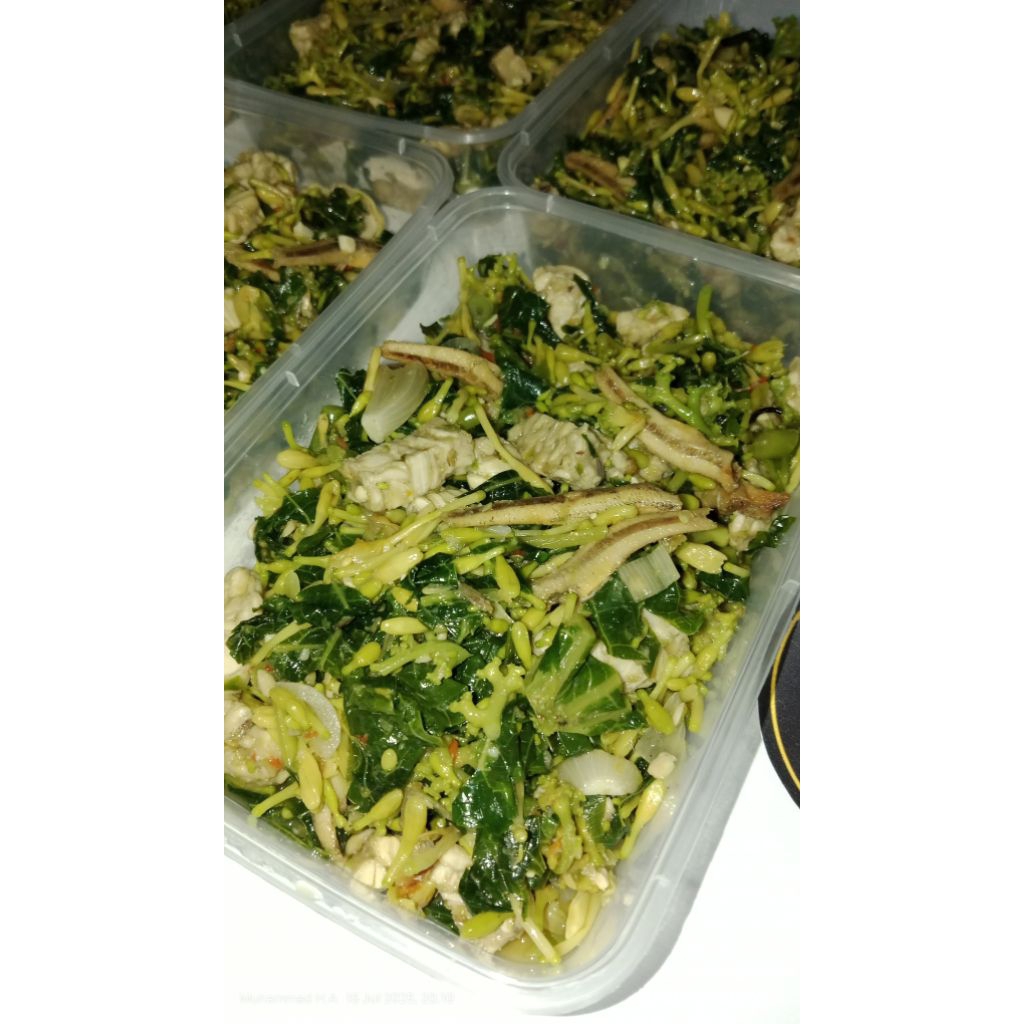 

Tumis bunga pepaya teri tempe pedas frozen