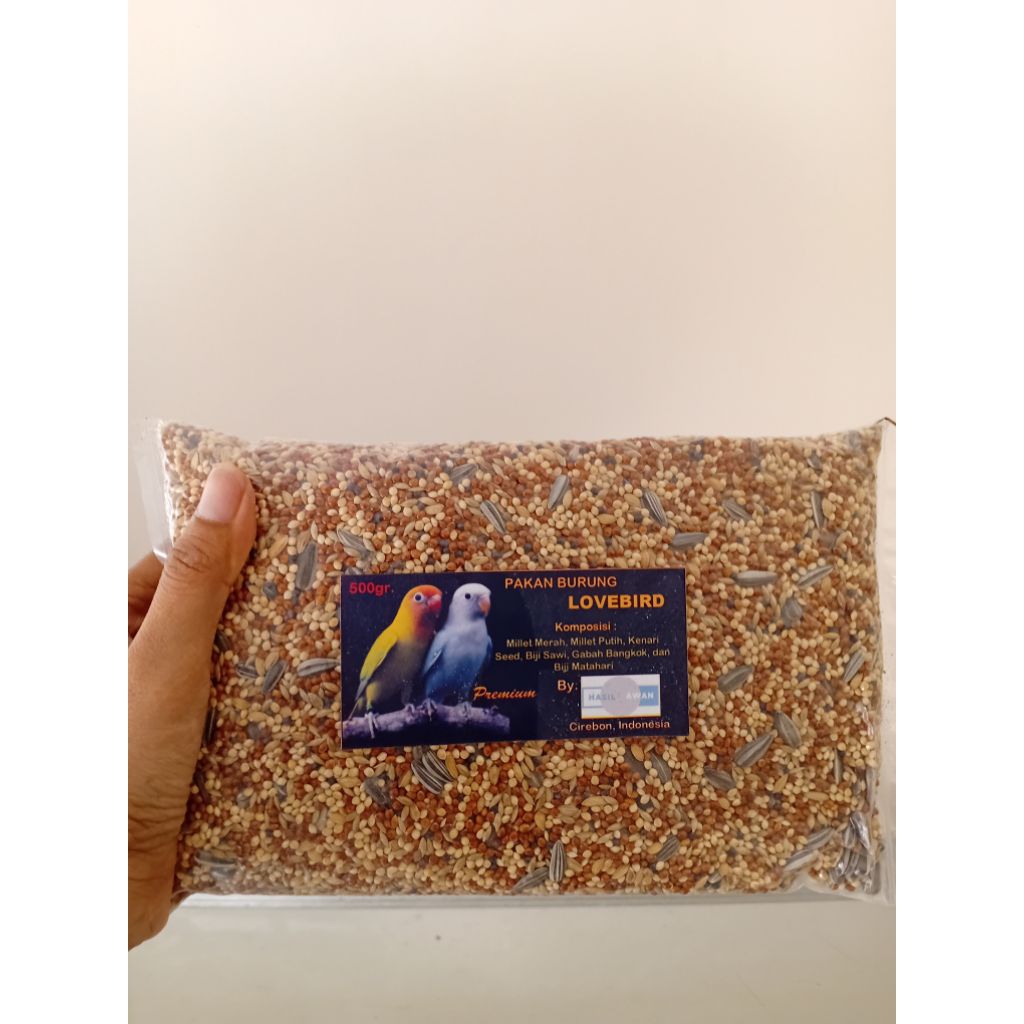 Pakan burung lovebird termurah