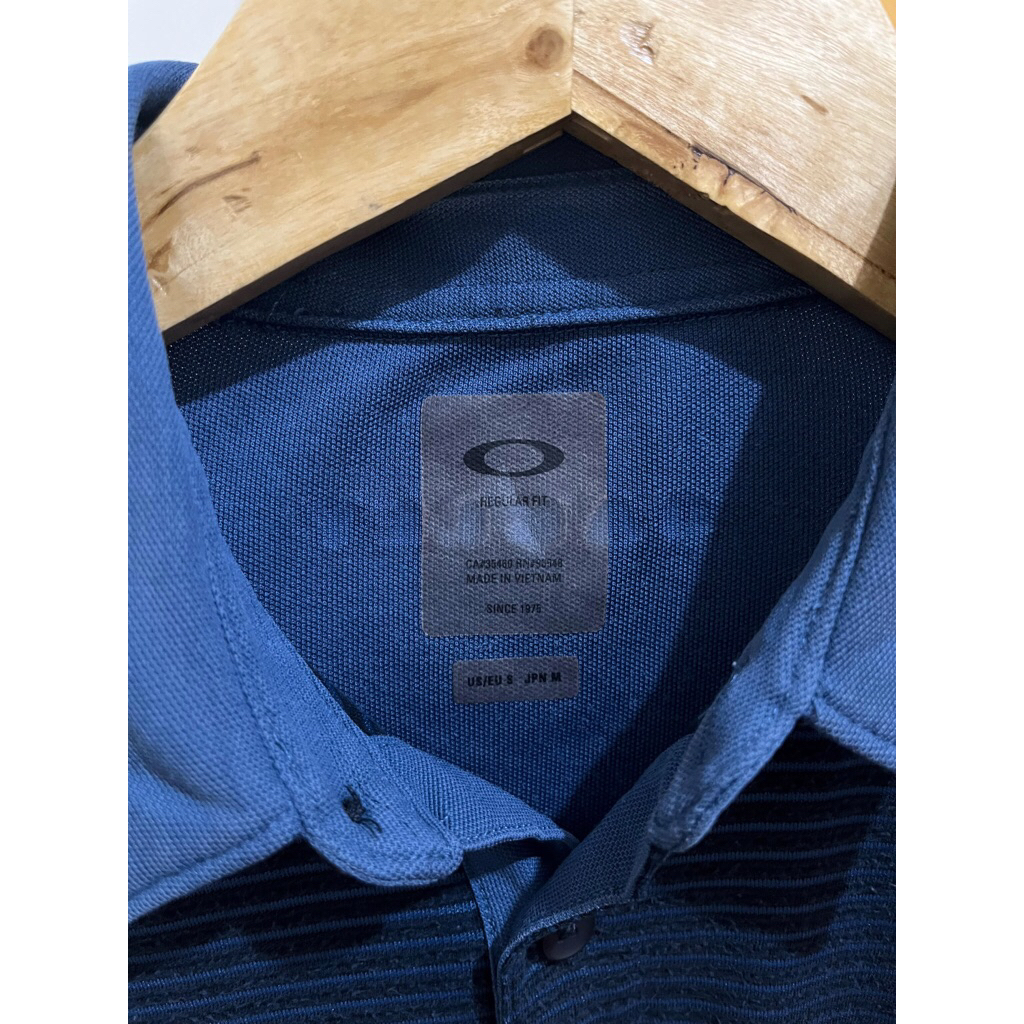 kaos kerah lengan panjang OAKLEY original