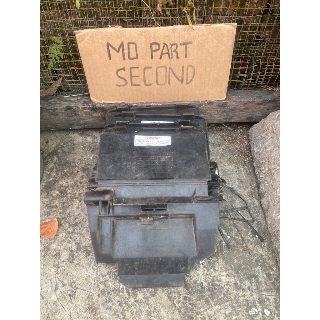 cover tutup aki accu supra x 125 kharisma original copotan motor / cover battery supra x 125 origina